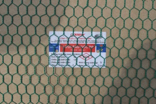 Small hexagonal wire mesh